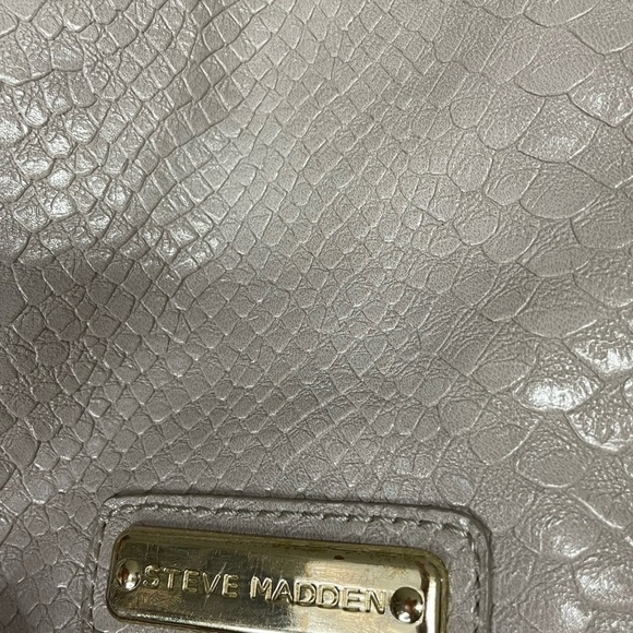 STEVE Madden Faux Vegan Leather Snake Skin Tote Satchel, Cream, Black, Gold - Picture 4 of 9